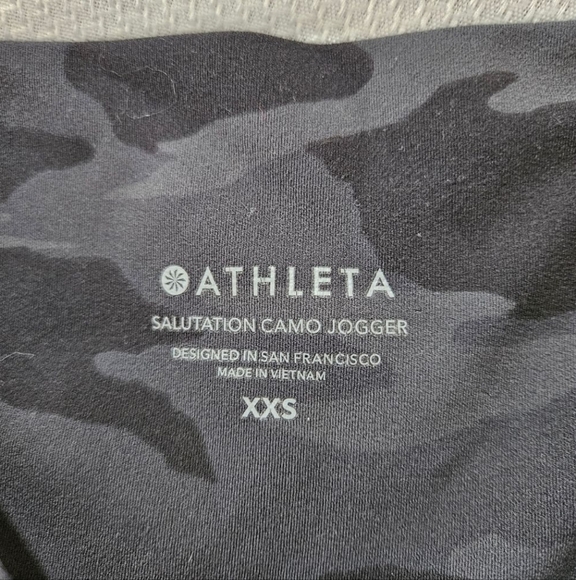 Athleta Black and Grey Camo Salutation Jogger Size XXS - Picture 2 of 5